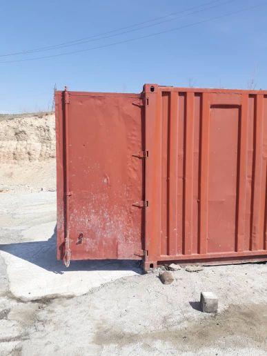 دو عدد کانتینر ۲۰ فوت