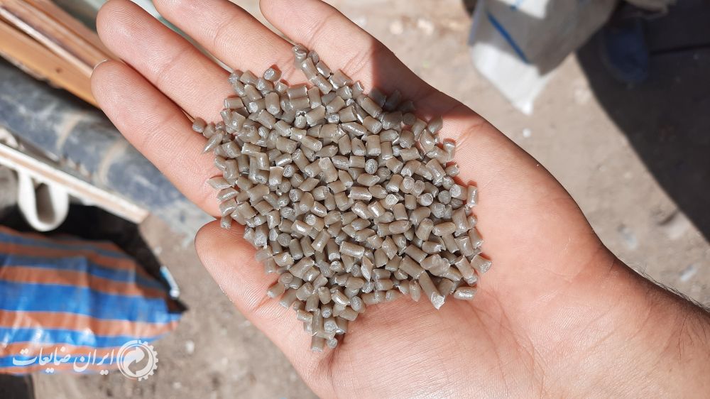 گرانولی عسلی روشن