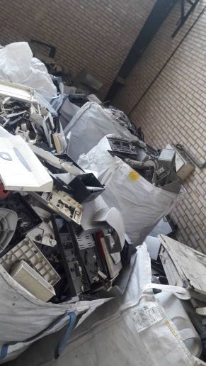 ای بی اس و پی سی و ... سفید کرم و مشکی
