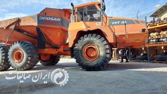 دامپتراک دوسان سوئد 40تن