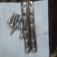 فروش 2 عددپلاتین پزشکی 6 پیچ داره