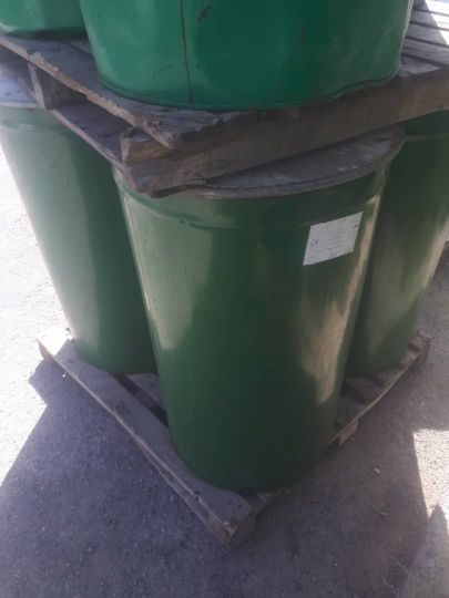 خریدار بشکه در باز اب و میوه ای