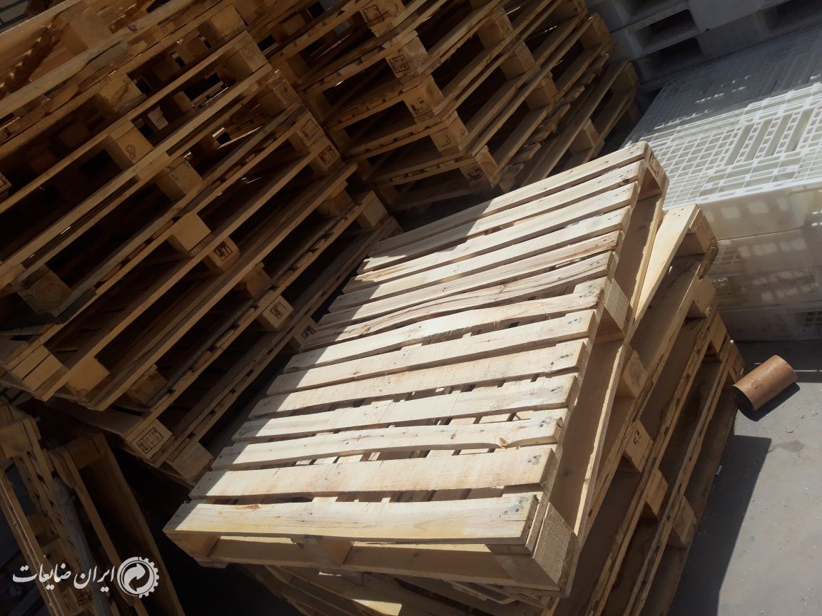 پالت چوبی وپلاستیکی۱۱۰ در۱۳۰ خارجی