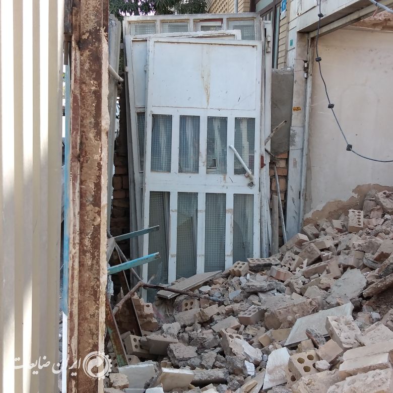 فروش ضایعات در و پنجره