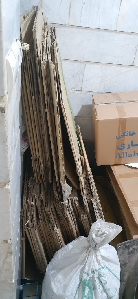 کارتن و پلاستیک