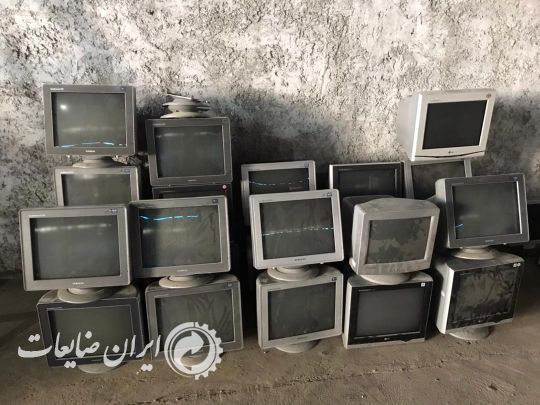 خریدار مانیتور و کامپیوتر