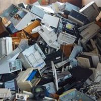 ضایعات کامپیوتری و گوشی و تابلو های مخابراتی