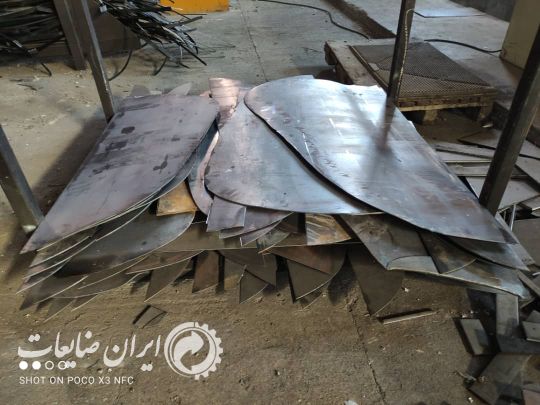 سر ورق فولادی