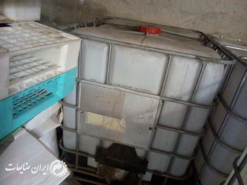 منبع آب پلاستیکی