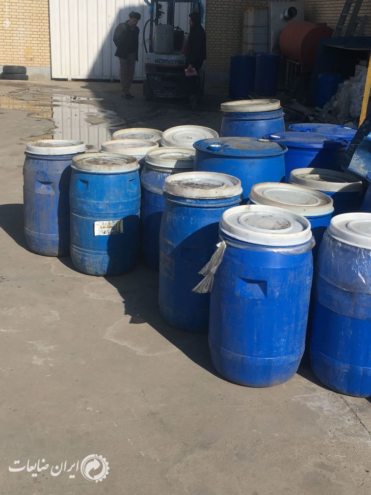 فروش تعدادی بشکه پلاستیکی