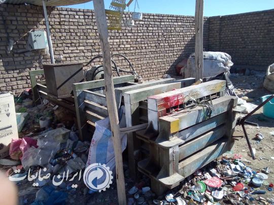 یک دستگاه پرس حلب ونوشابه ورانی