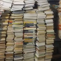 فروش کتاب و مجلات خمیری