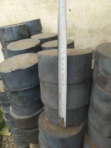 تعدادی قطعات صنعتی