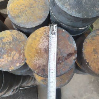 تعدادی قطعات صنعتی