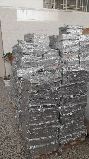 خریدوذوب فویل، شاخه، خاک سرباره