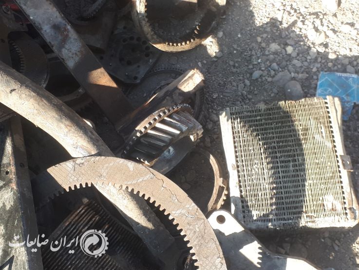 فروش داغی ماشین الات سنگین شامل موتور دیزل،دیسک و صفحه،زنجیر چرخ،گیربکس