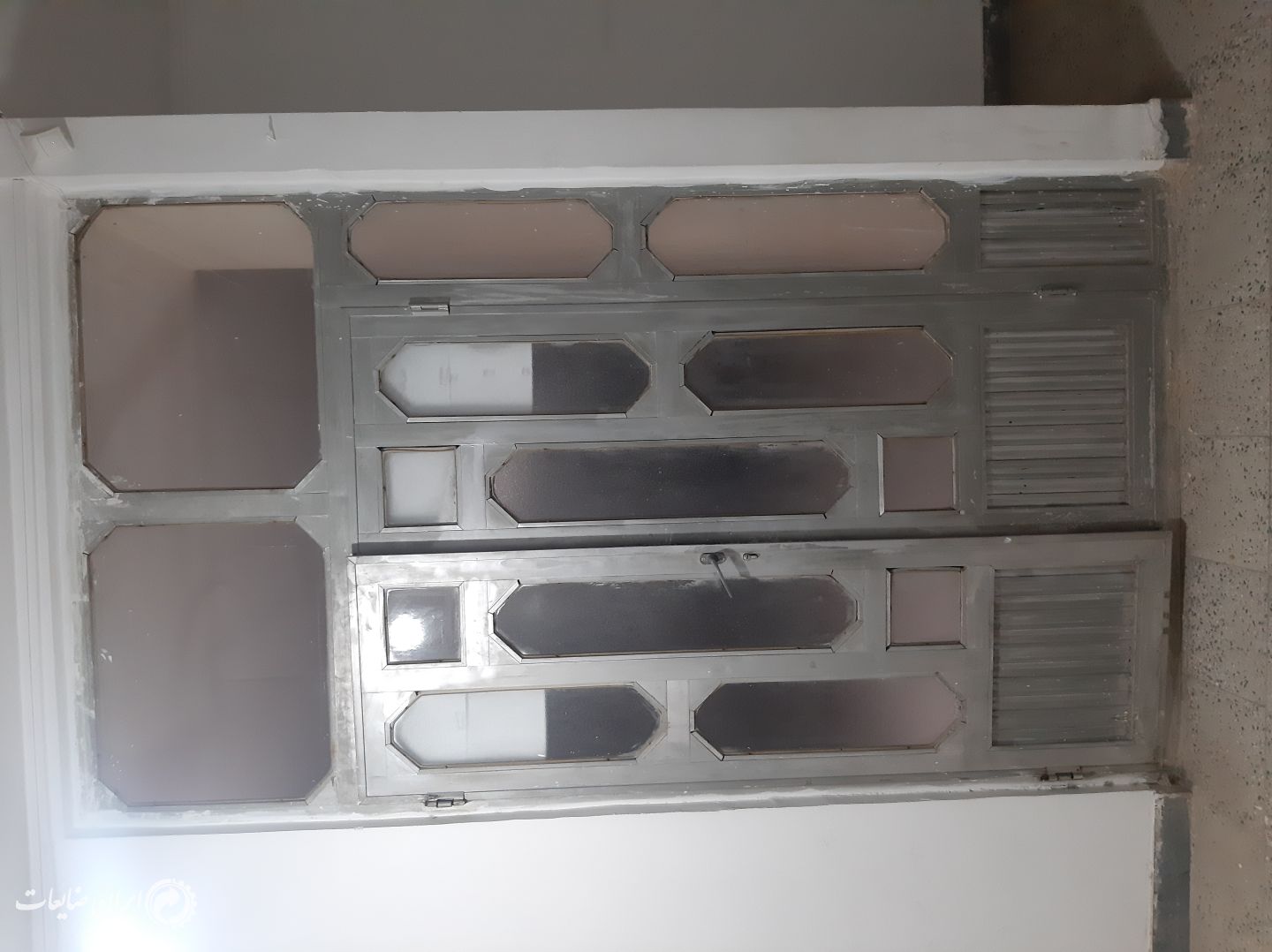 درب آلمینیومی قدیمی