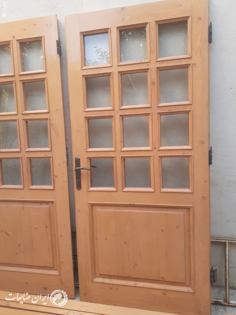 درب تمام چوب