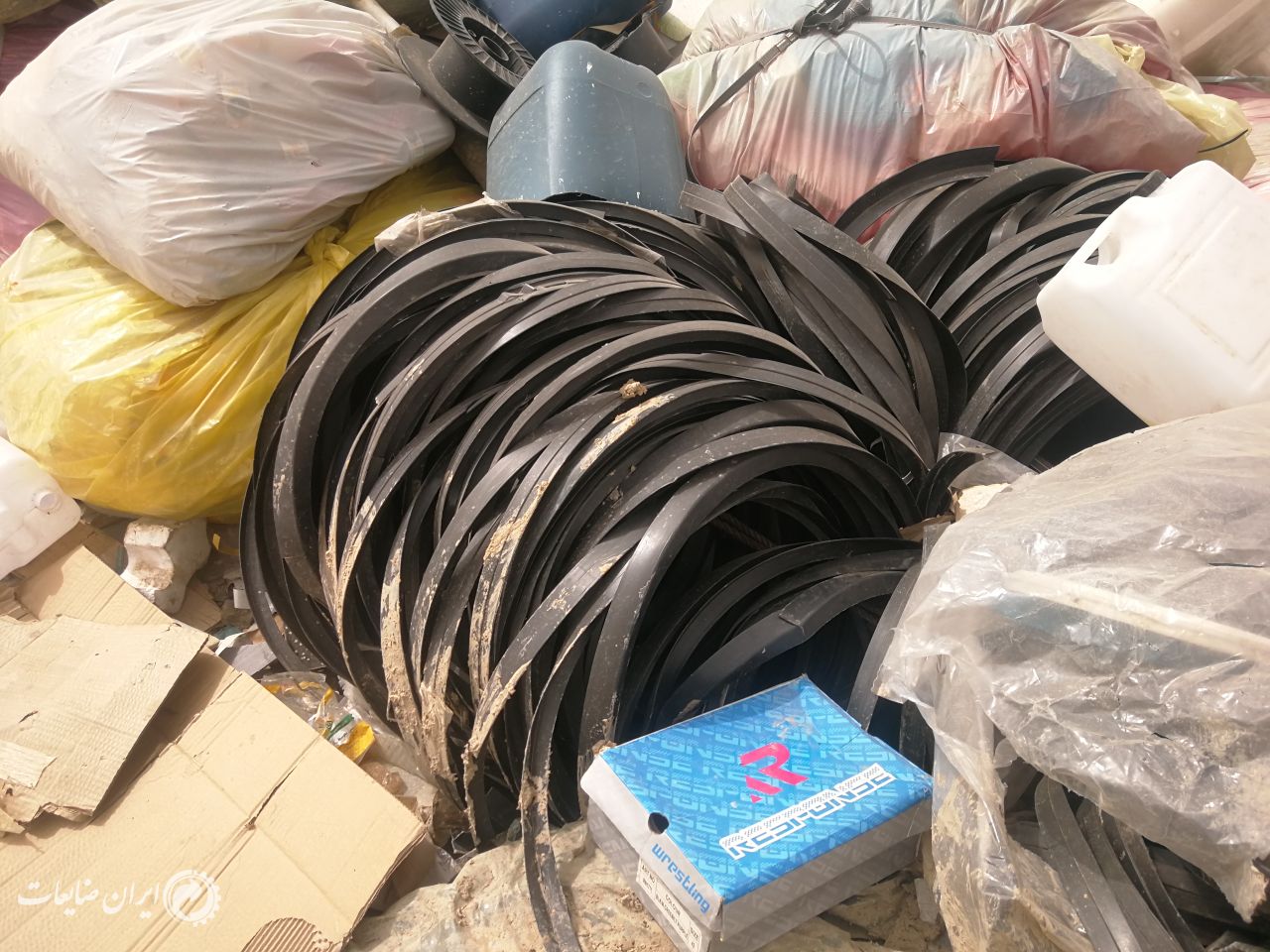 زنده بار پلاستیک