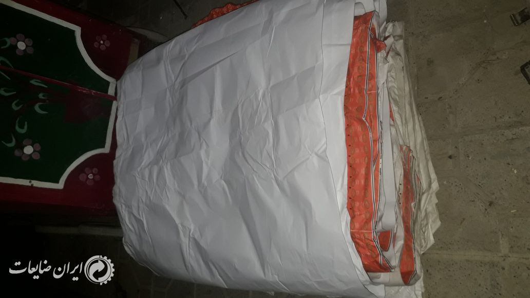 رول پشت لیبل . کاغذ روغنی .ضایعات کاغذ و پوشال کاغذی