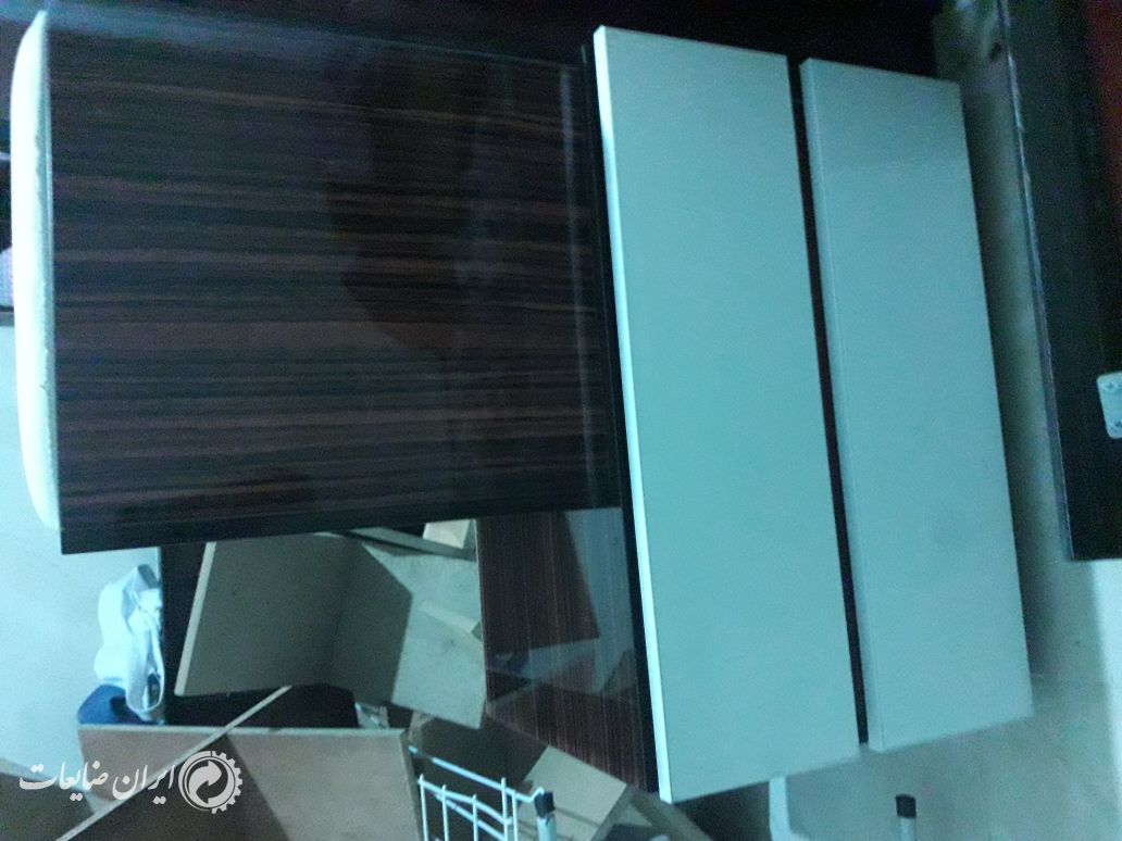 فروش تخت خواب وپاف و باکس وصندلی جلوتختی روکشش خرابه