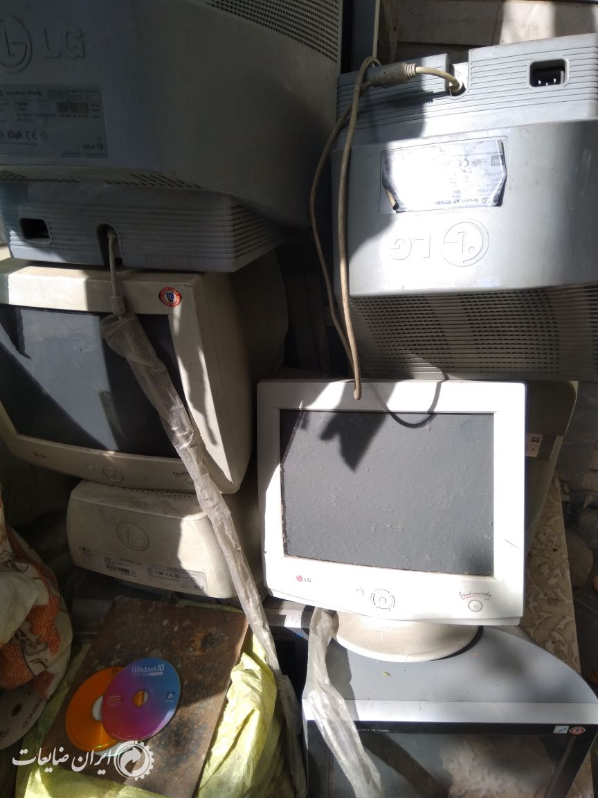 مانیتور crt ضایعاتی