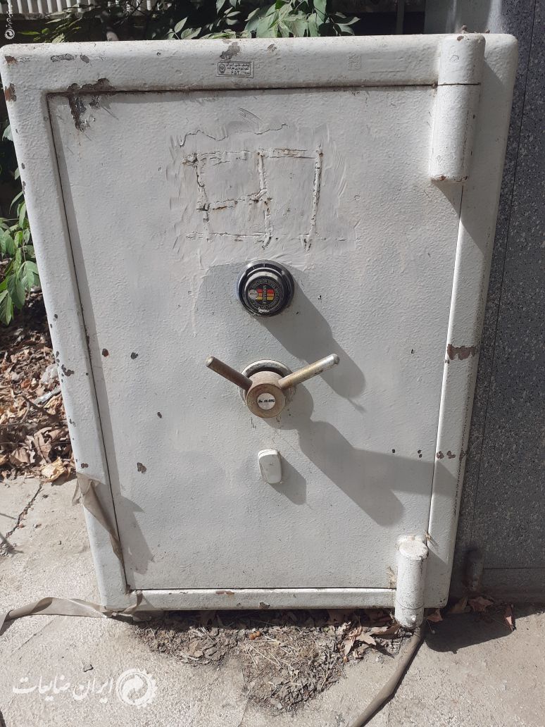 گاوصندوق هشت عدد