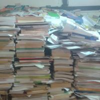 کتاب و مجلات قدیمی و فرسوده