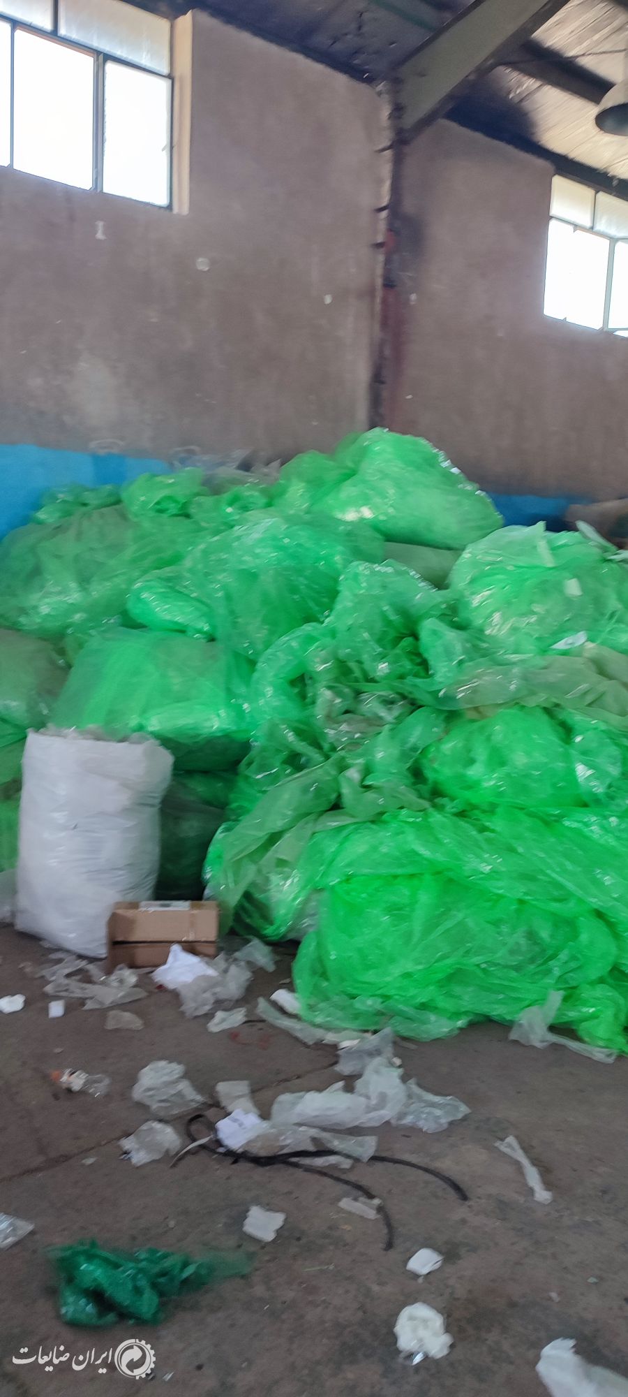 نایلون دور پالتی