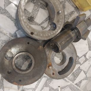 مارپیچ و ماردون وسیلندر دستگاه بادر.خمیرمرغ
