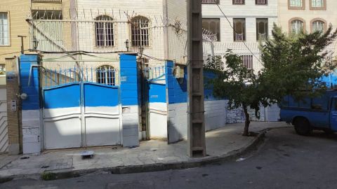 ضایعات ساختمانی و تیر آهن