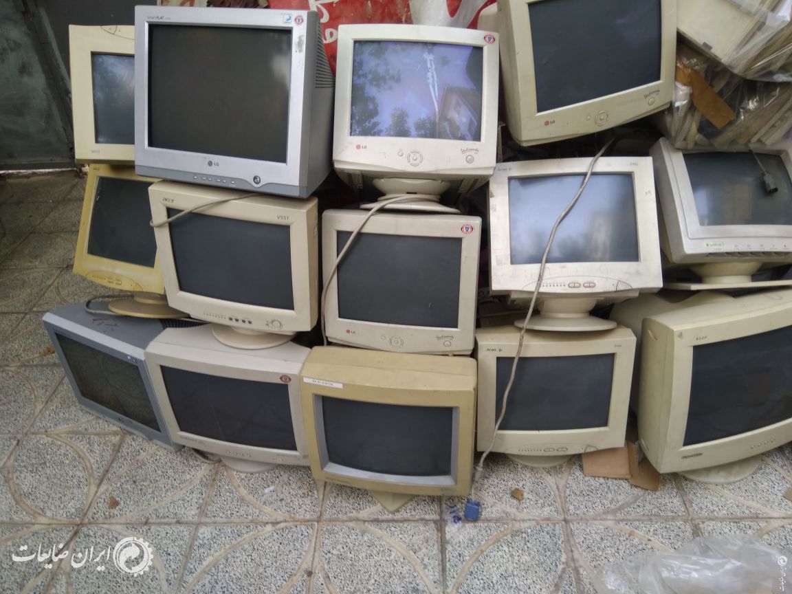 مانیتور crt ضایعاتی