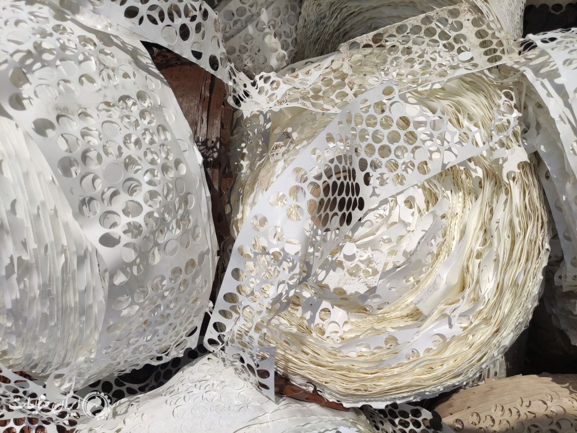 پی وی سی پشت چسب دار