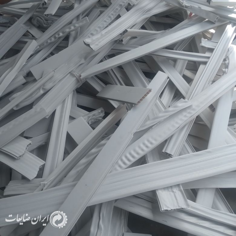 خریدارupvc وpvcپوشال وزهوارلمنت وقهوه ای فومیزه داکت